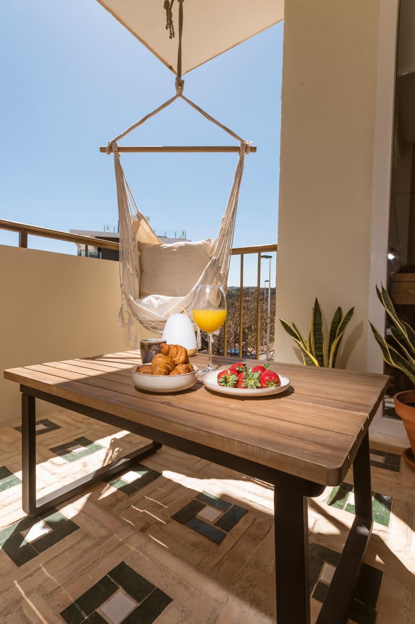 K-Sense By Nuka Homes Platja de Larenal Dış mekan fotoğraf